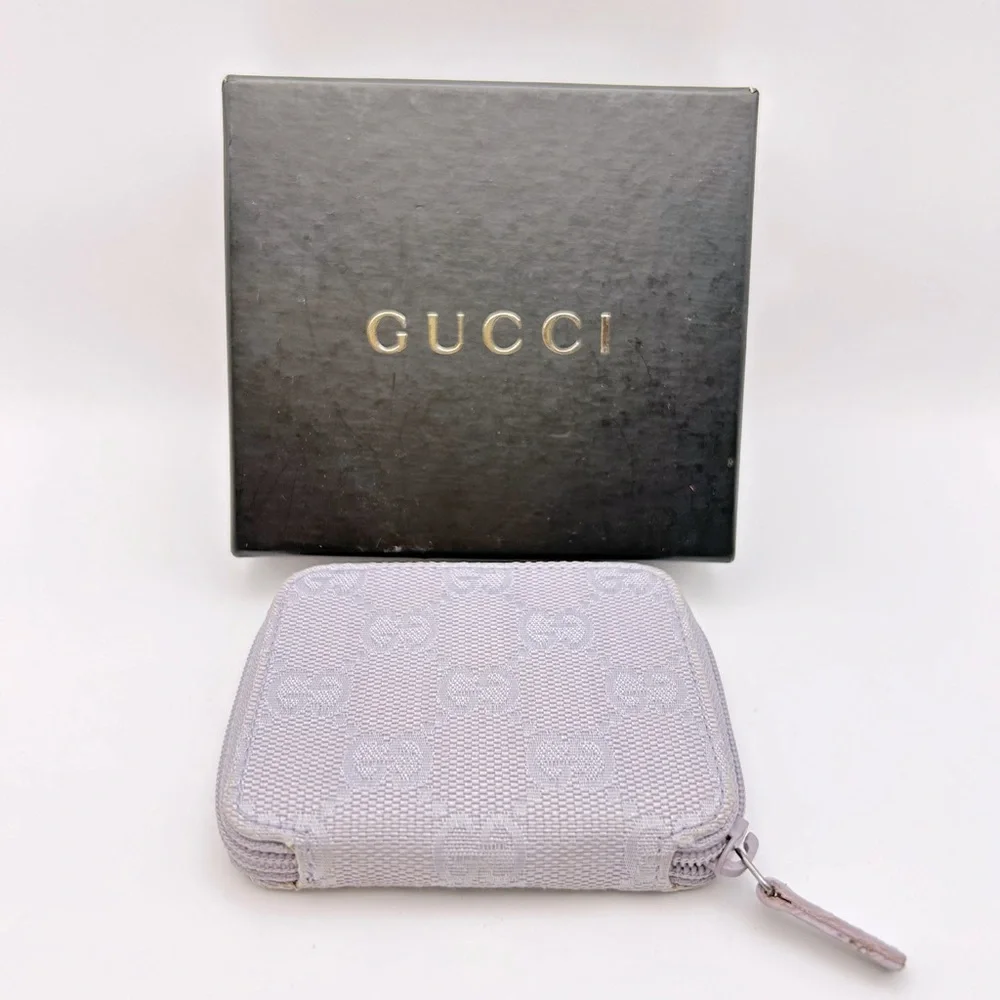 Gucci coin case with box in light lavender